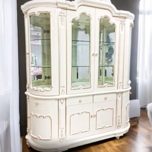 Vitrină Sofia 4 uși stil baroc pentru living elegant